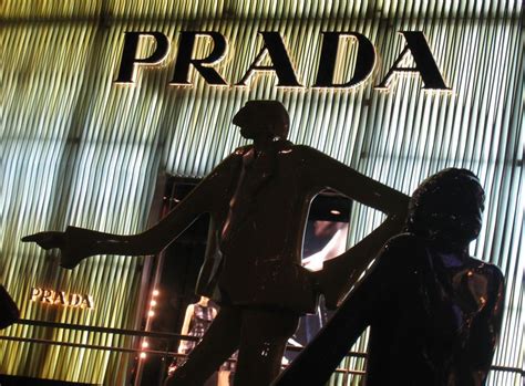 lavorare con prada toscana|prada work with us.